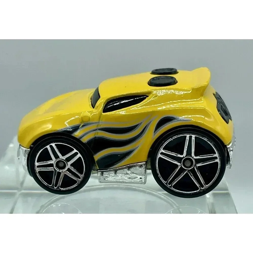 Hot Wheels 2007 Yellow Rocket Box with Black & Silver Flames‎ 2” Long